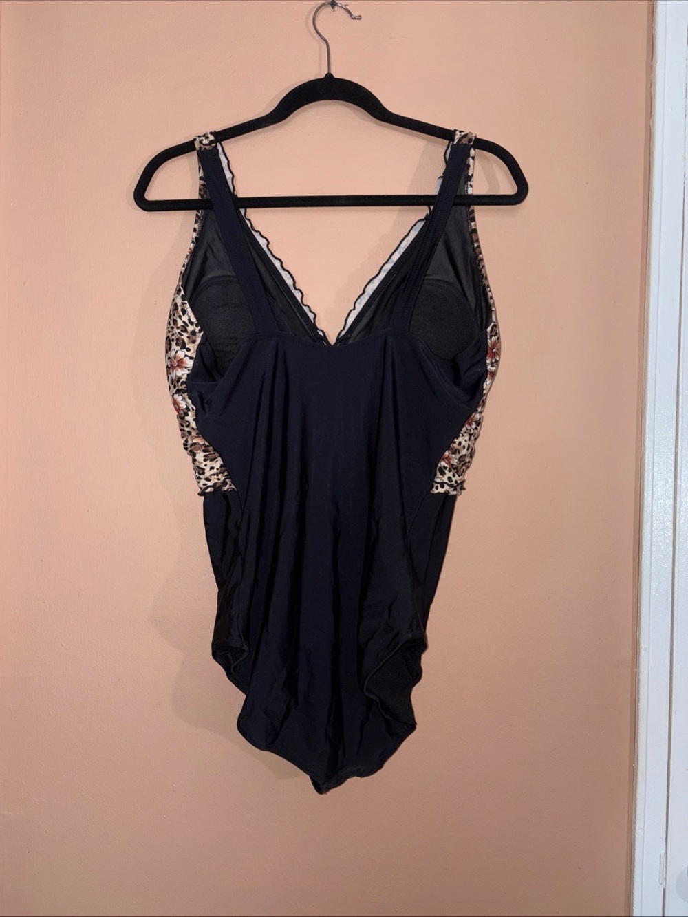 Profile by Gottex Black/ Leopard Onepiece Swimwear Size 18W - Picture 6 of 10